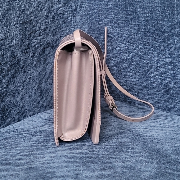 LOUIS VUITTON Epi Honfleur Mauve in Lilac Shoulder Bag...Authentic!!! - Picture 2 of 16